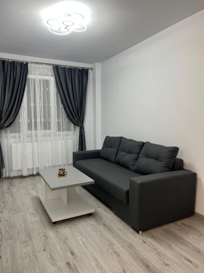 Sunny Accommodation Suceava Esterno foto