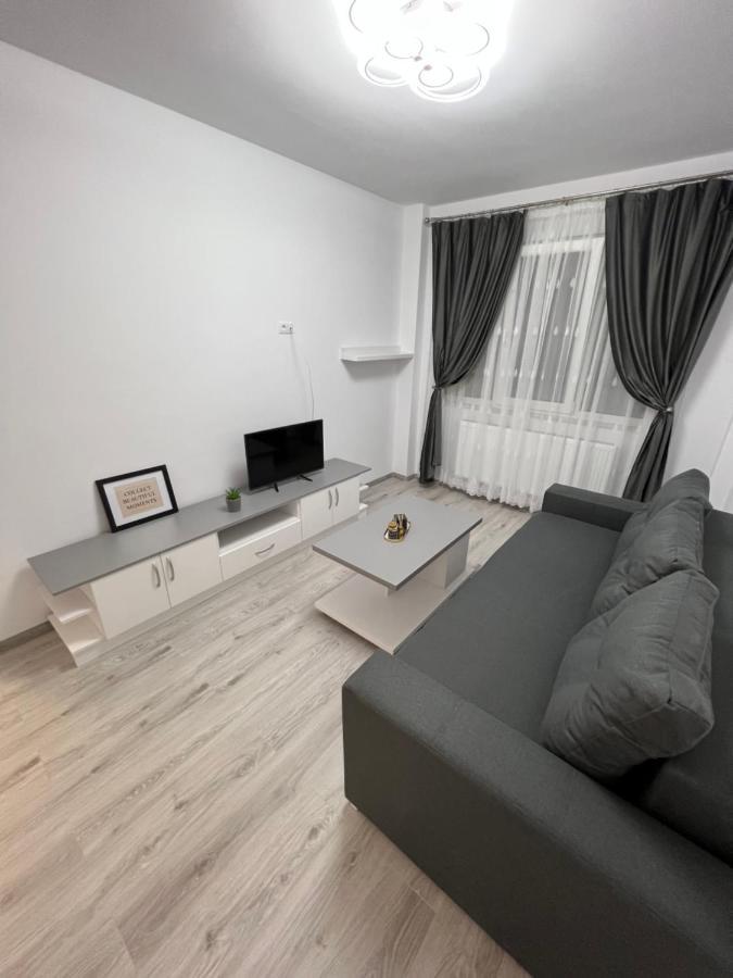 Sunny Accommodation Suceava Esterno foto