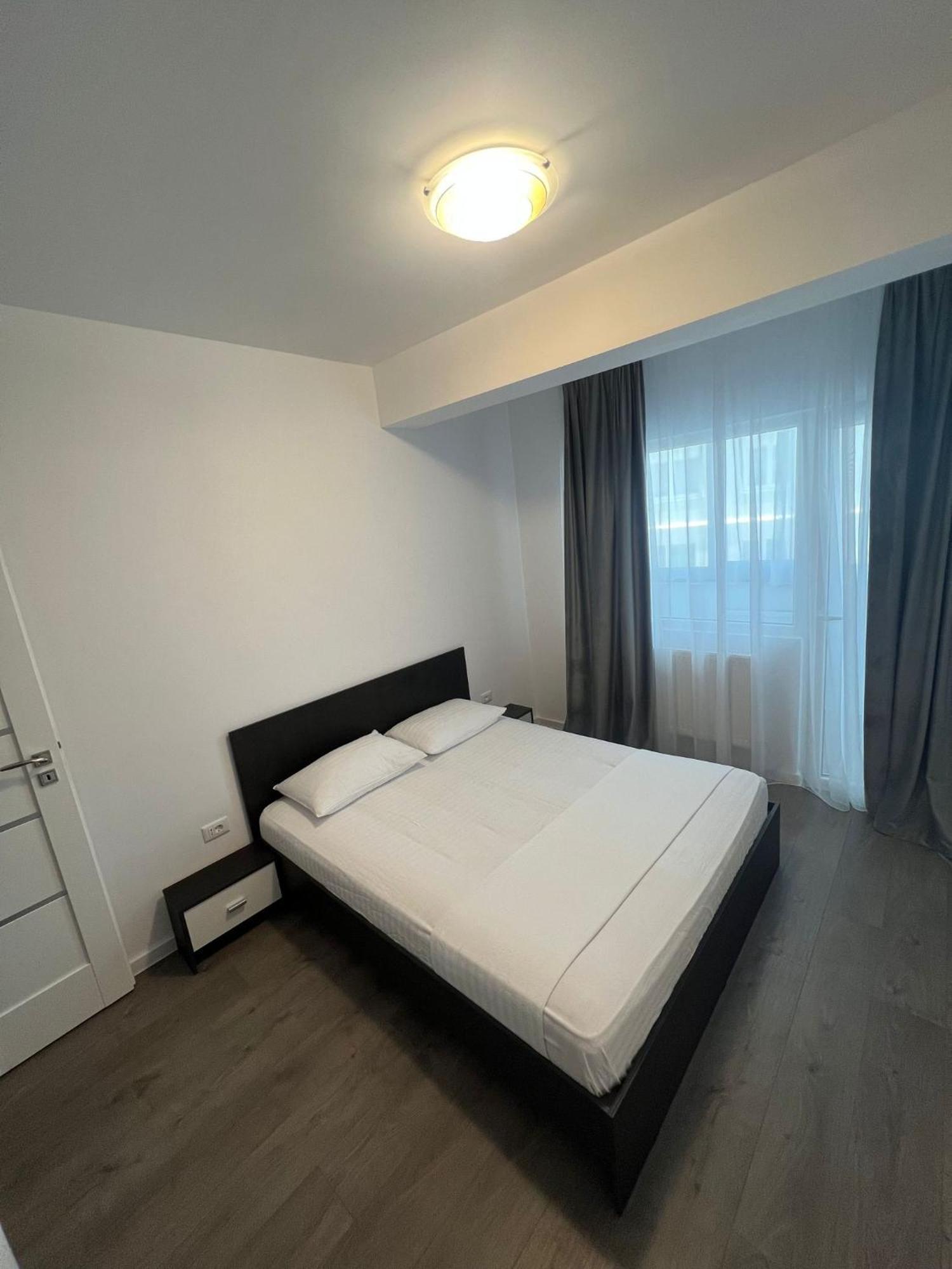Sunny Accommodation Suceava Esterno foto