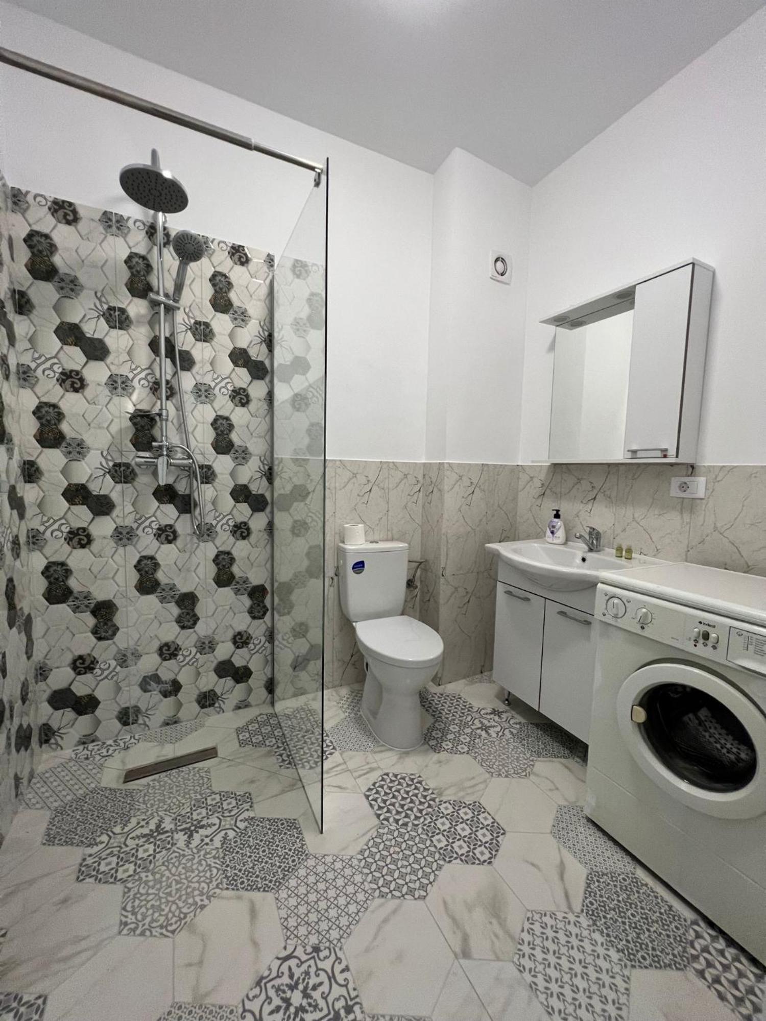 Sunny Accommodation Suceava Esterno foto
